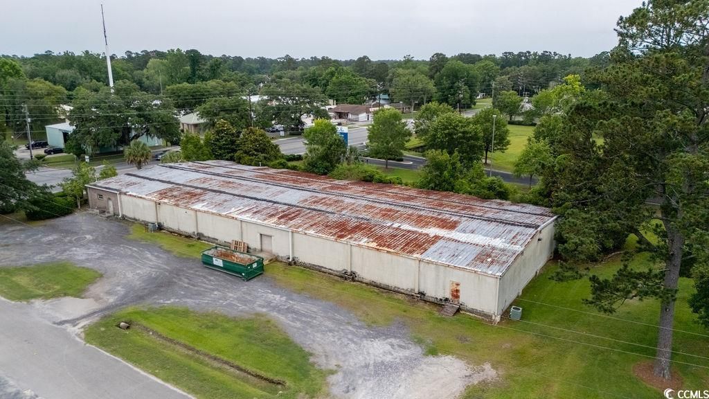 2401 North Fraser St. Photo 3