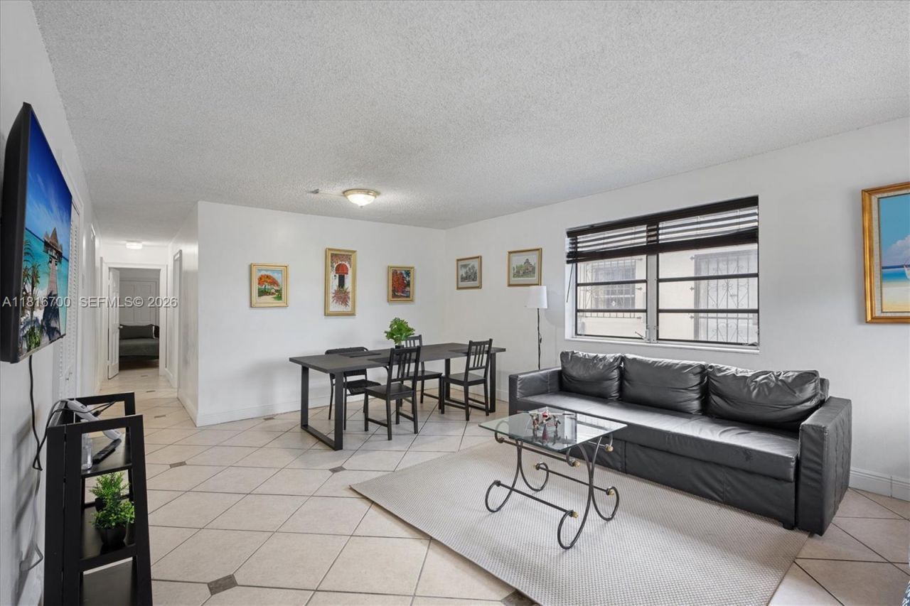 5726 SW 20th St, Miami, FL 33155 Photo