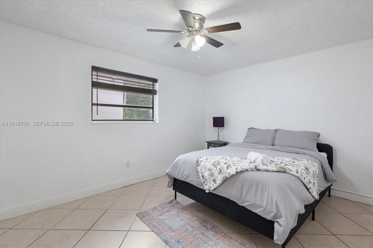 5726 SW 20th St, Miami, FL 33155 Photo