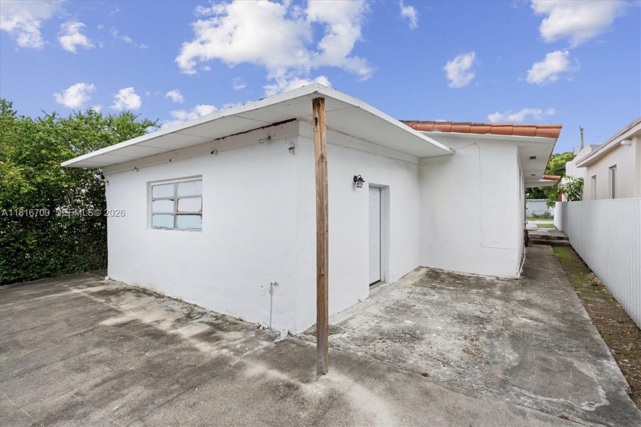 5726 SW 20th St, Miami, FL 33155 Photo