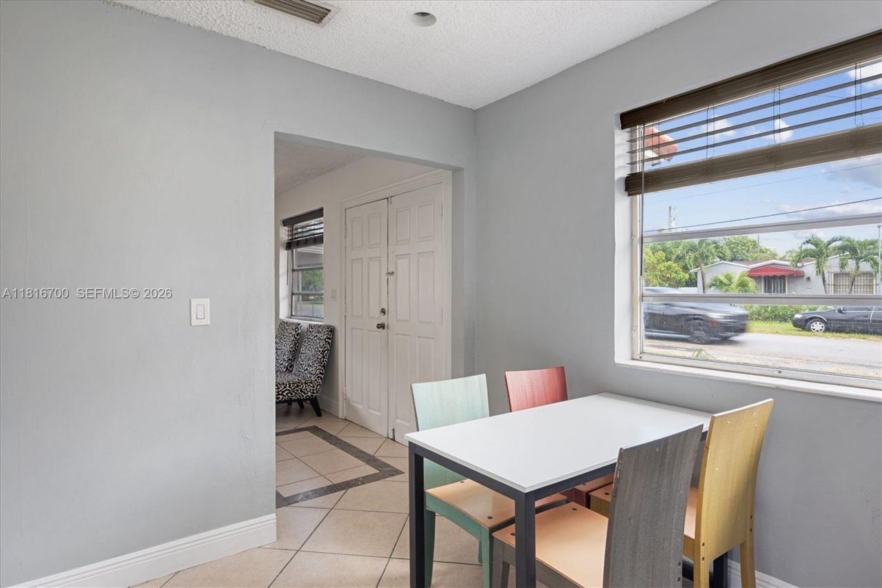 5726 SW 20th St, Miami, FL 33155 Photo