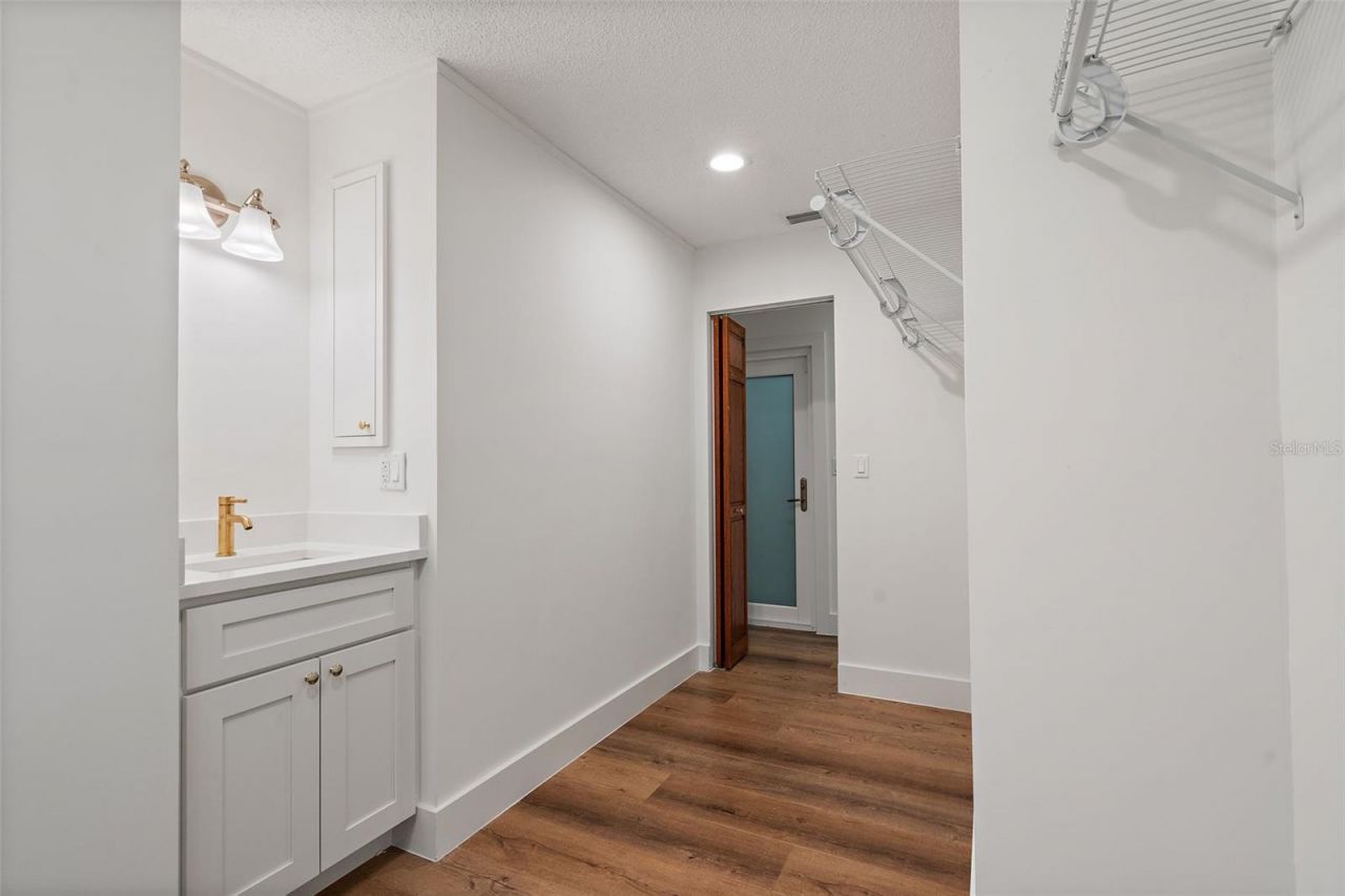 1721 Allens Creek Drive, Clearwater, FL 33764 Photo