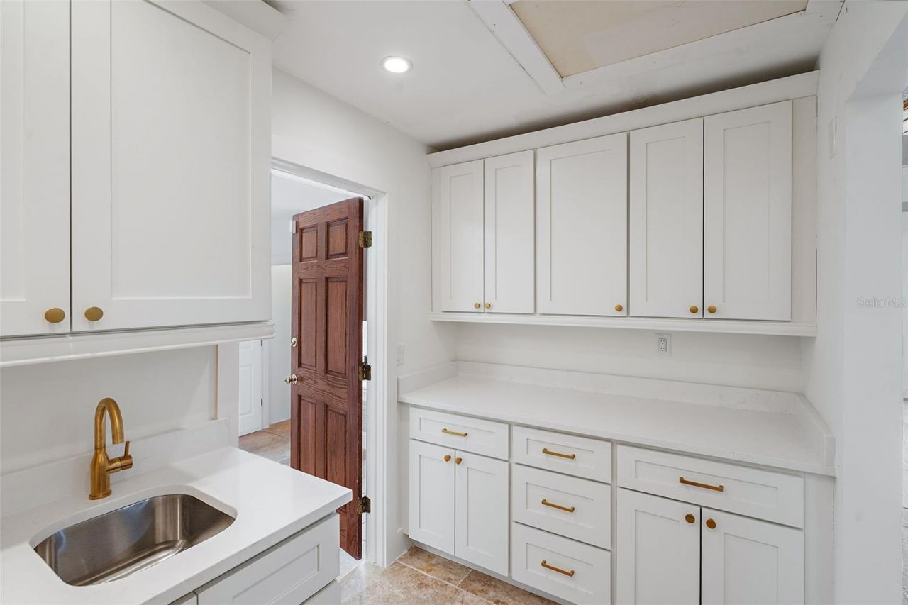 1721 Allens Creek Drive, Clearwater, FL 33764 Photo