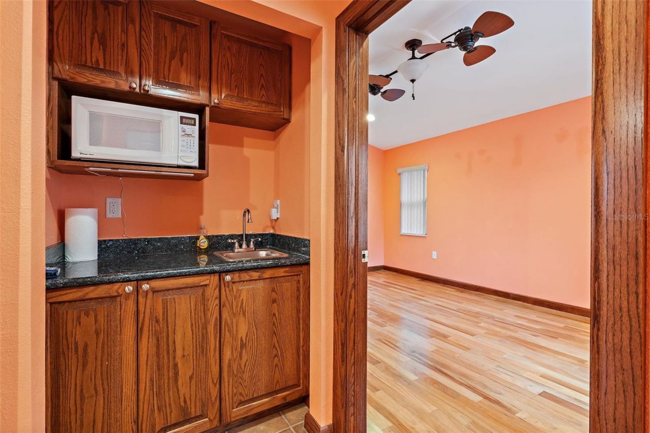 1721 Allens Creek Drive, Clearwater, FL 33764 Photo