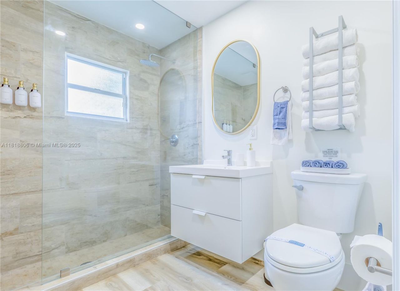 1762 NW 15th St, Unit 1, Miami, FL 33125 Photo