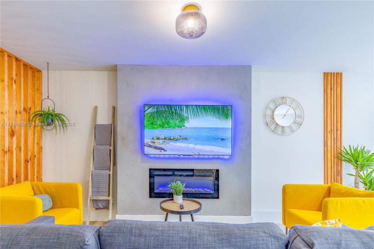 1762 NW 15th St, Unit 1, Miami, FL 33125 Photo