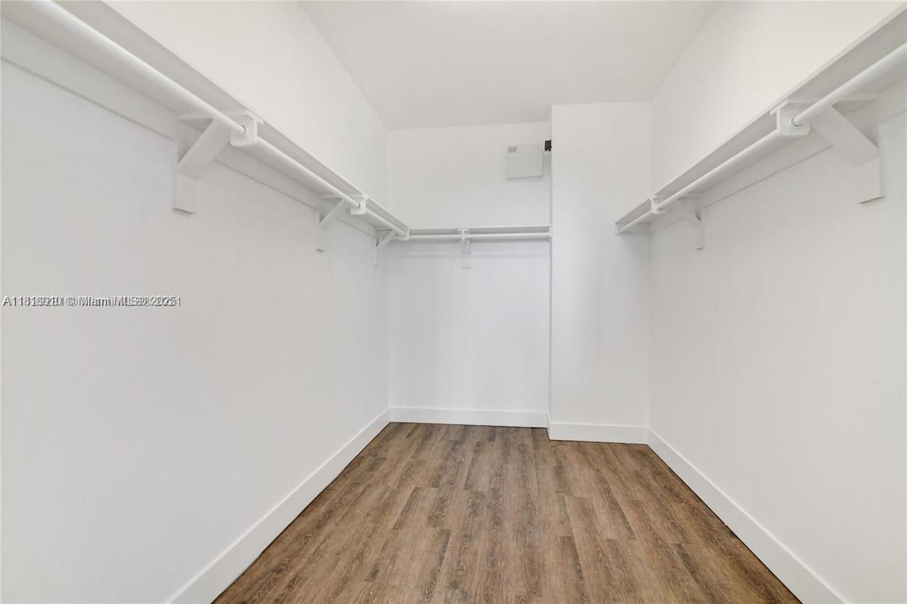 2621 NE 212th Ter, Unit 206, Miami, FL 33180 Photo