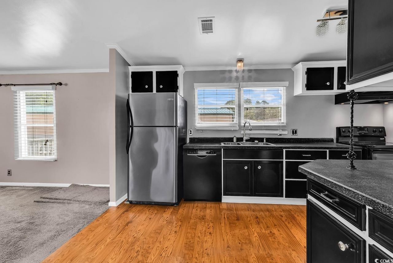 2100 Highway 15 Photo 15