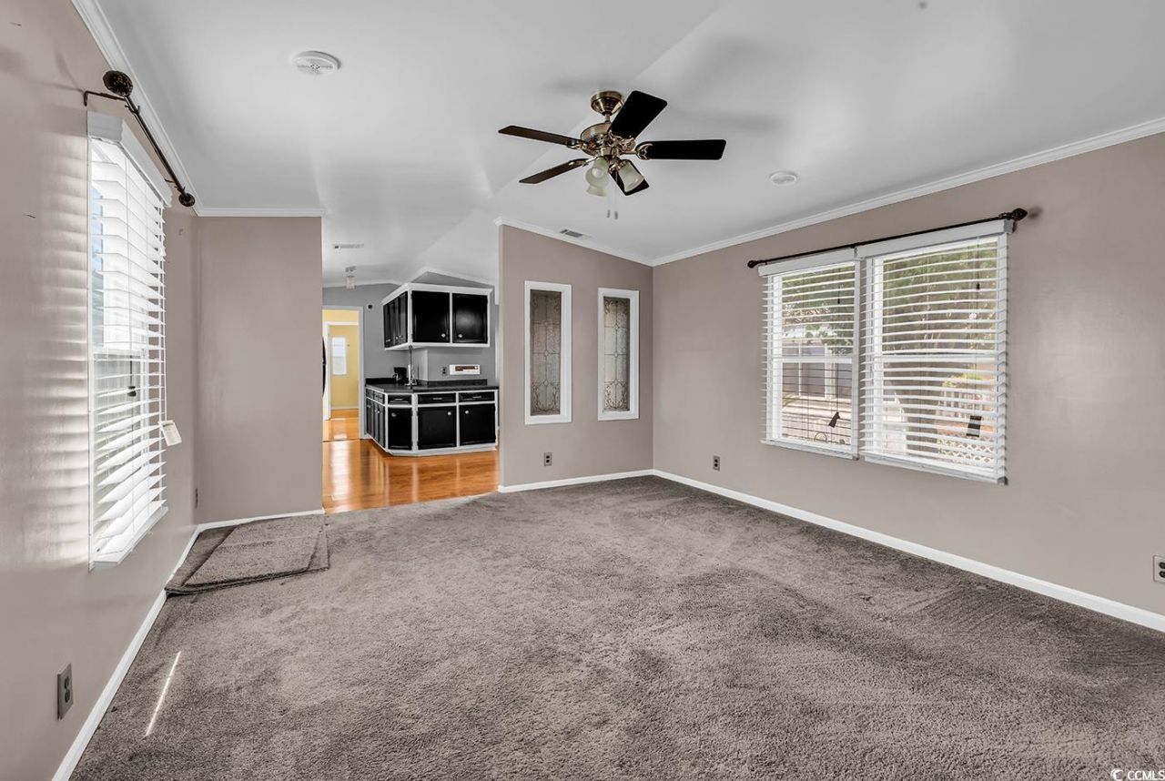 2100 Highway 15 Photo 3