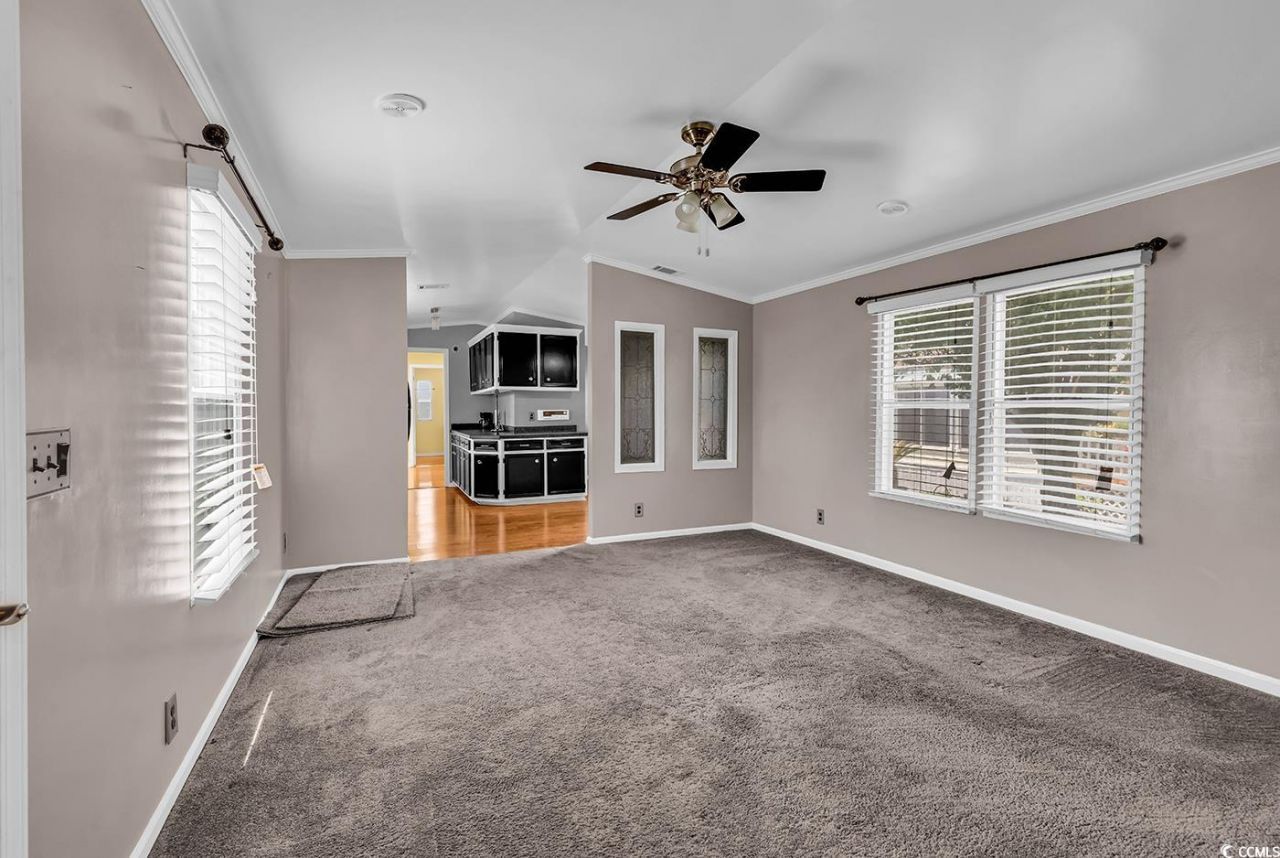 2100 Highway 15 Photo 4