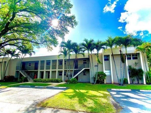 8512 Old Country Mnr, Unit 231, Davie, FL 33328