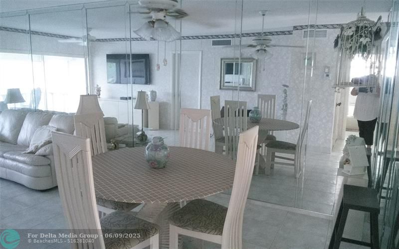 460 Paradise Isle Boulevard, Unit 301, Hallandale Beach, FL 33009 Photo