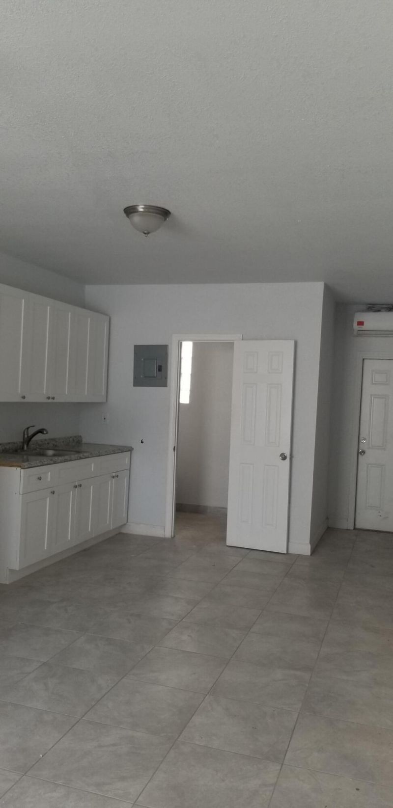 700 N Tamarind Avenue, Unit 1-12, West Palm Beach, FL 33401 Photo