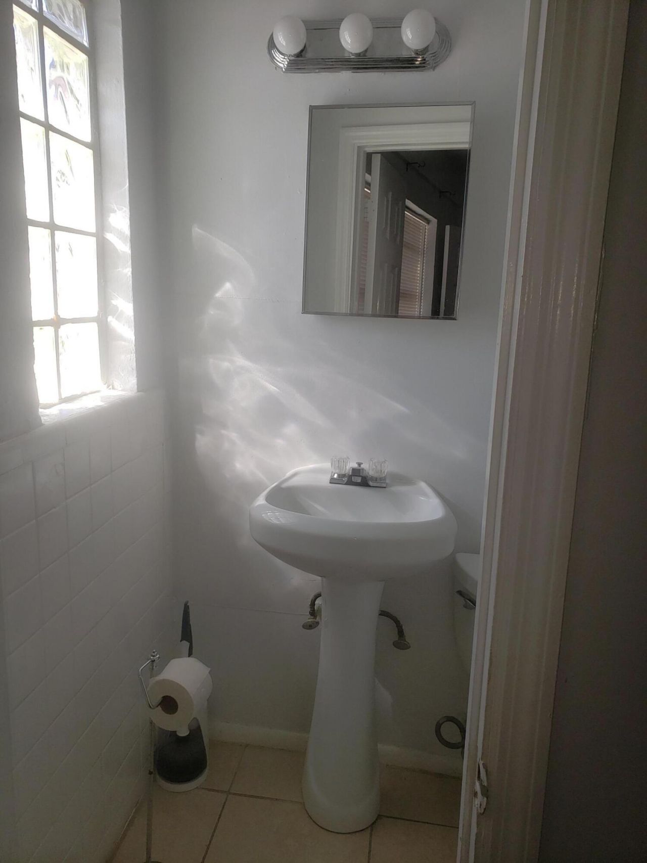 700 N Tamarind Avenue, Unit 1-12, West Palm Beach, FL 33401 Photo