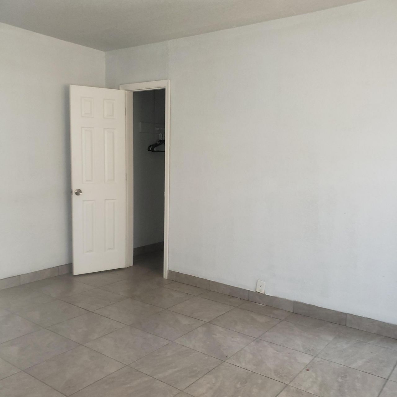 700 N Tamarind Avenue, Unit 1-12, West Palm Beach, FL 33401 Photo