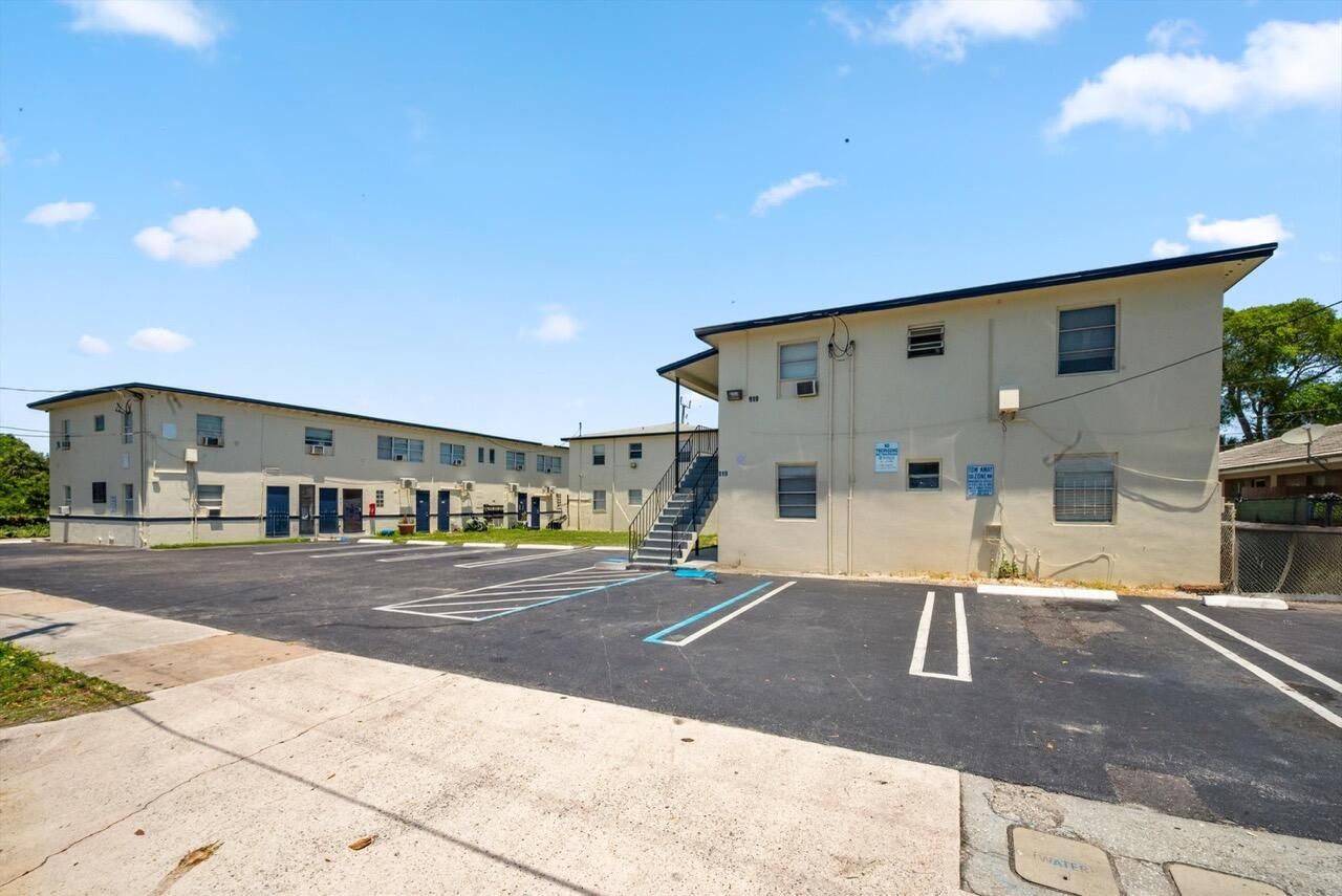 700 N Tamarind Avenue, Unit 1-12, West Palm Beach, FL 33401 Photo