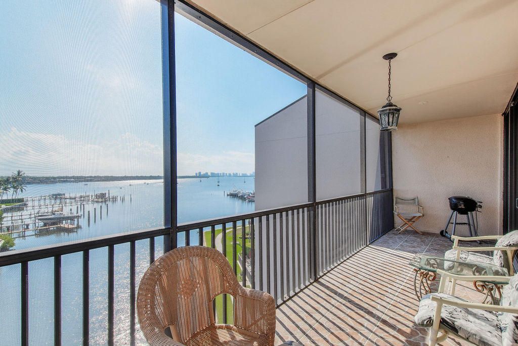 11370 Twelve Oaks Way, Unit 614, North Palm Beach, FL 33408 Photo