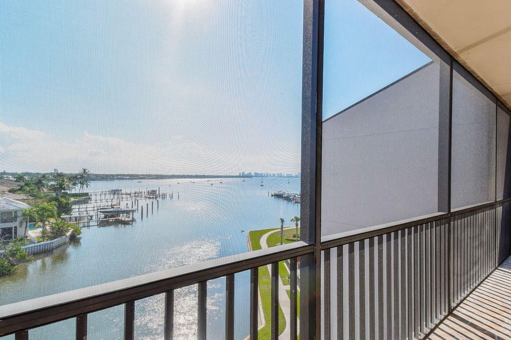 11370 Twelve Oaks Way, Unit 614, North Palm Beach, FL 33408 Photo