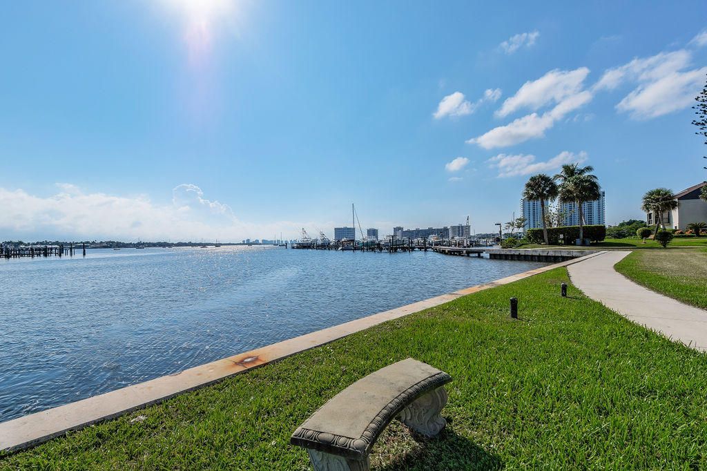 11370 Twelve Oaks Way, Unit 614, North Palm Beach, FL 33408 Photo