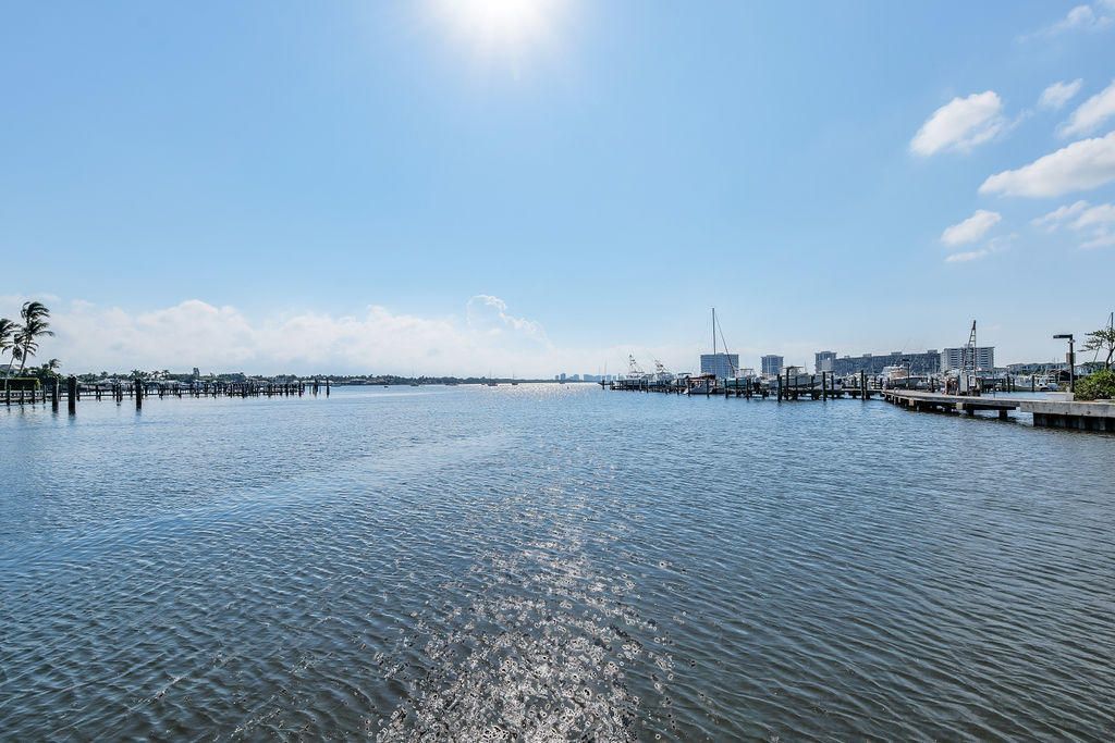 11370 Twelve Oaks Way, Unit 614, North Palm Beach, FL 33408 Photo