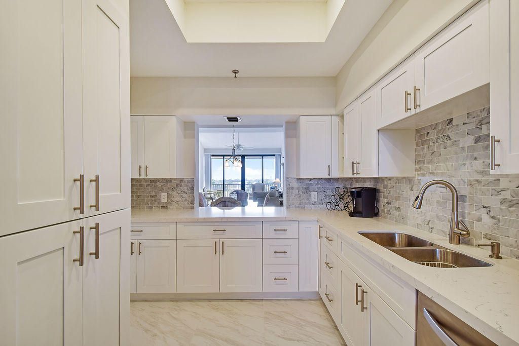 11370 Twelve Oaks Way, Unit 614, North Palm Beach, FL 33408 Photo