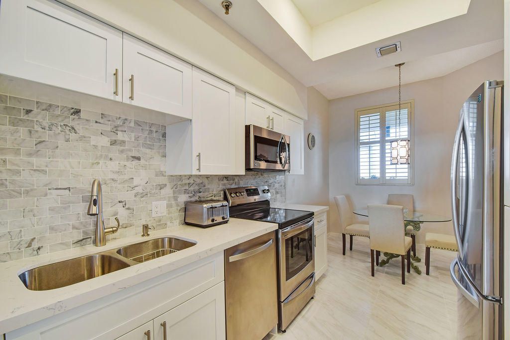 11370 Twelve Oaks Way, Unit 614, North Palm Beach, FL 33408 Photo