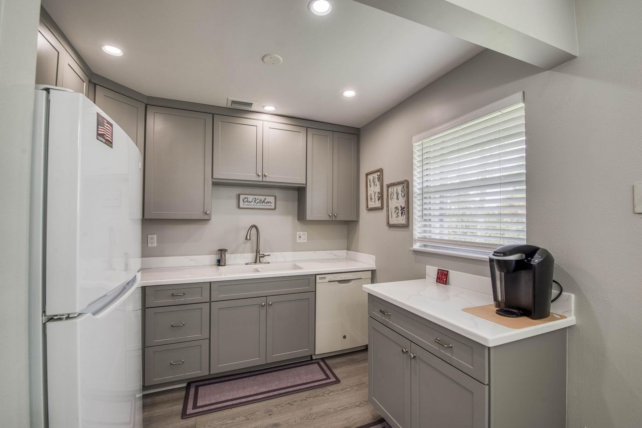 2929 SE Ocean Boulevard, Unit 114-6, Stuart, FL 34996 Photo