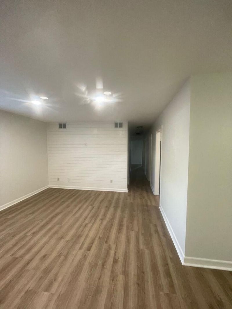 101 Menlo Drive Photo 4