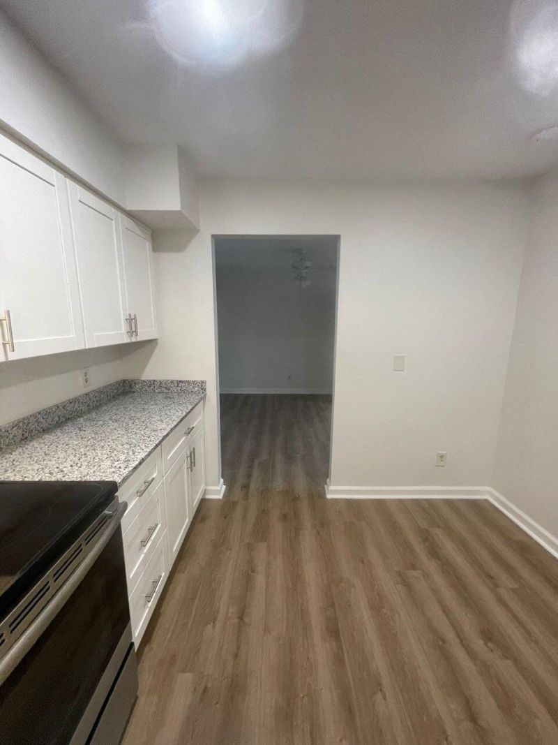 101 Menlo Drive Photo 8