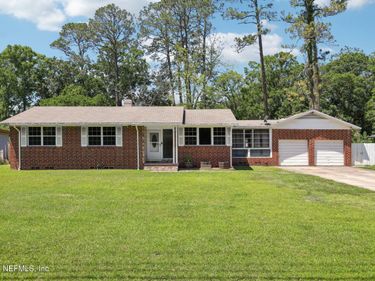 1126 LAKE SHORE Boulevard, Jacksonville, FL 32205