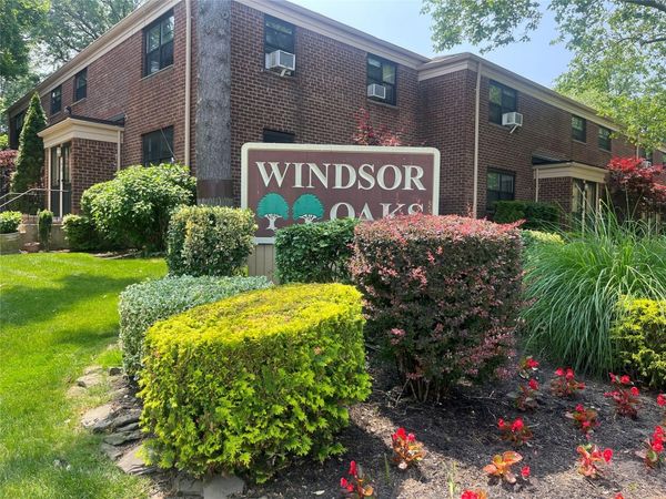 219-02 75TH Avenue, Unit 2F, Oakland Gardens, NY 11364
