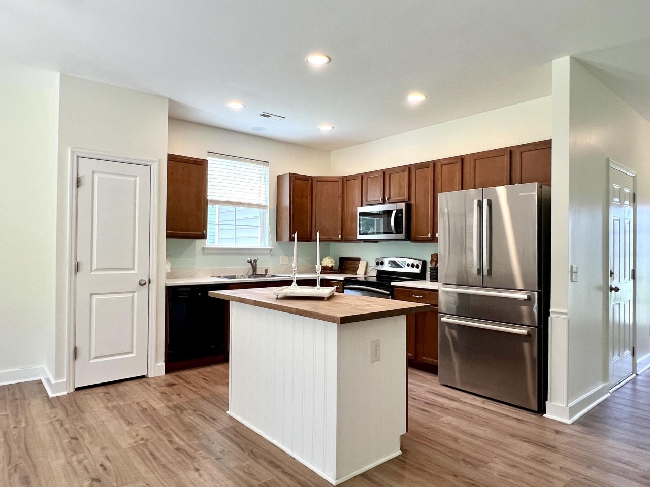 3006 Central Ring Court Photo 12