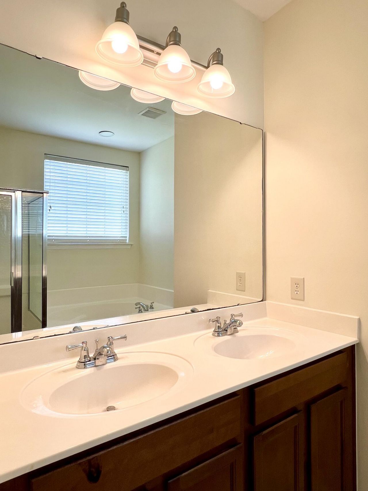 3006 Central Ring Court Photo 23