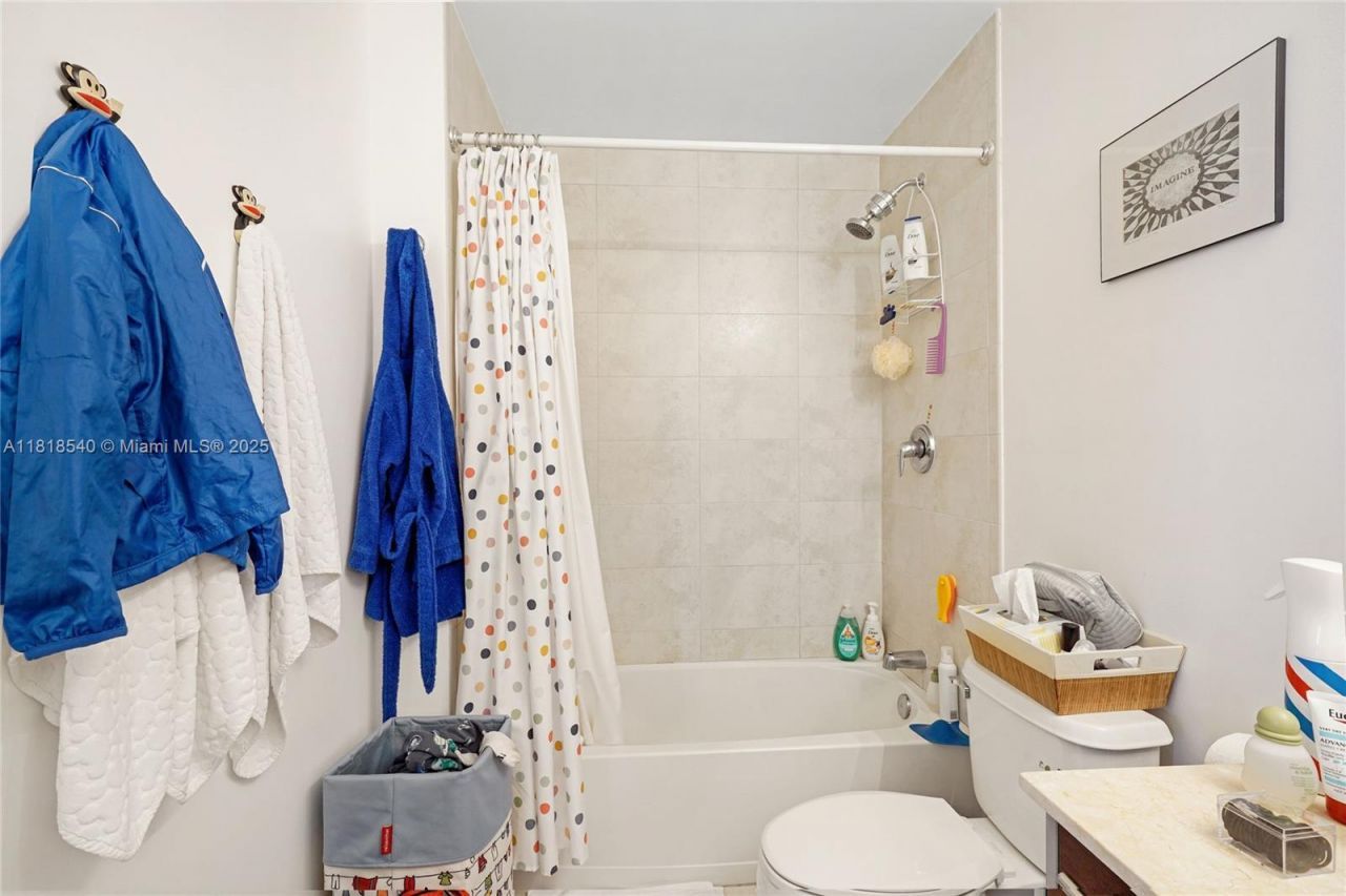 1900 N Bayshore Dr, Unit 1411, Miami, FL 33132 Photo