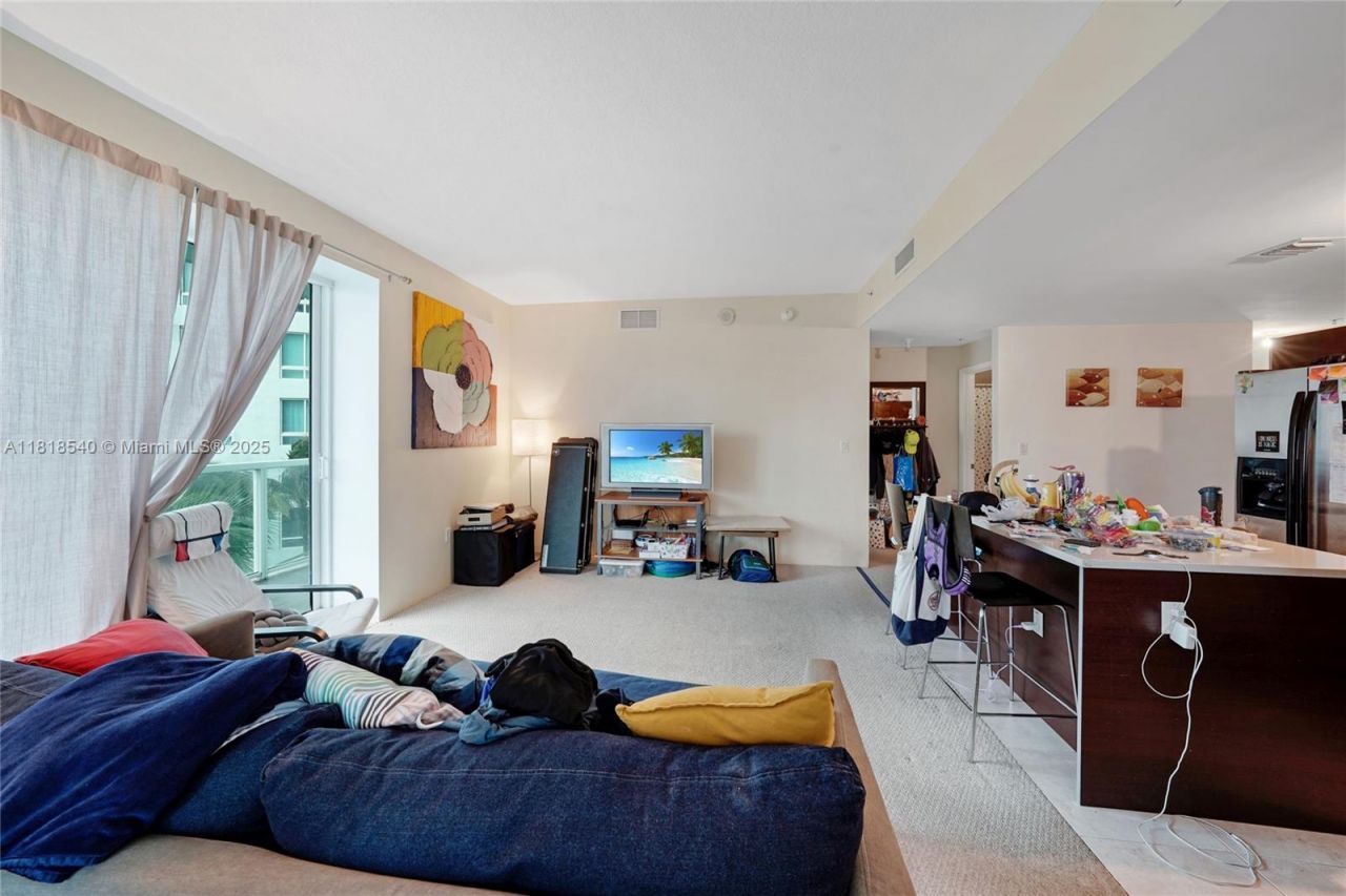 1900 N Bayshore Dr, Unit 1411, Miami, FL 33132 Photo