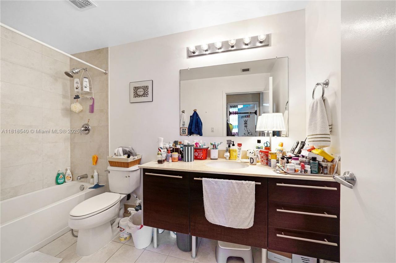 1900 N Bayshore Dr, Unit 1411, Miami, FL 33132 Photo