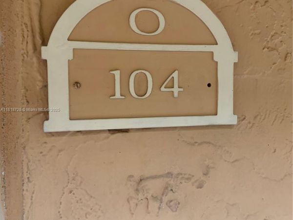17911 NW 68th Ave, Unit O104, Hialeah, FL 33015