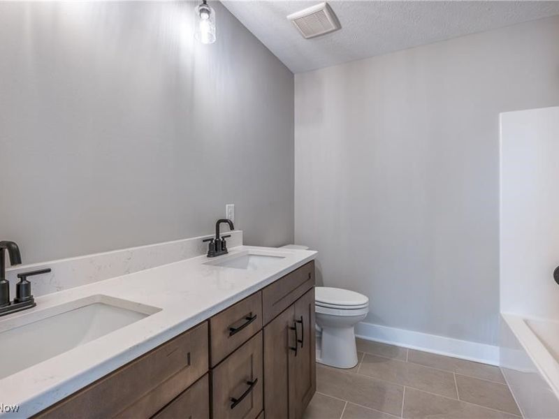 2843 Robert Gary Court, Medina, OH 44256 Photo 31