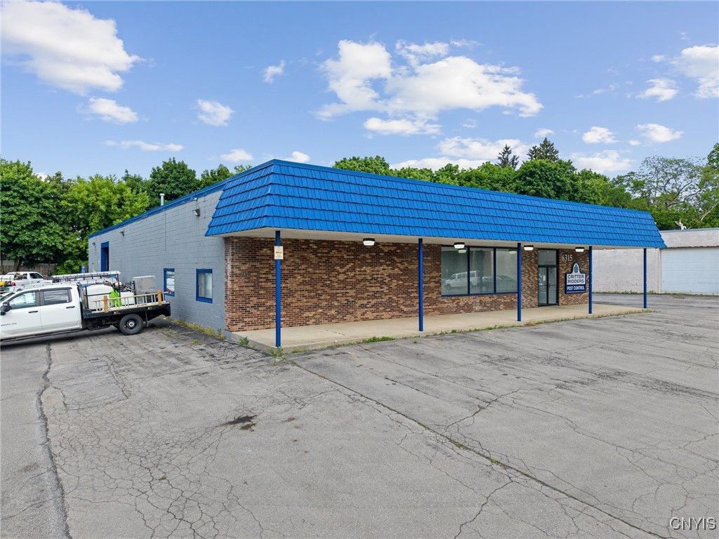 6315 S Salina Street, Nedrow, NY 13120 Main Photo