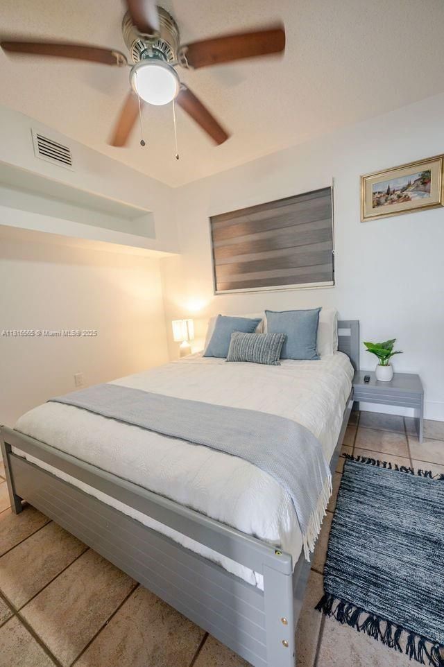 1330 North Dr, Miami, FL 33179 Photo