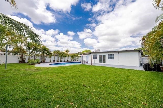 1330 North Dr, Miami, FL 33179 Photo