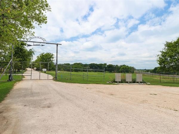 1307 County Road 2120, Meridian, TX 76665