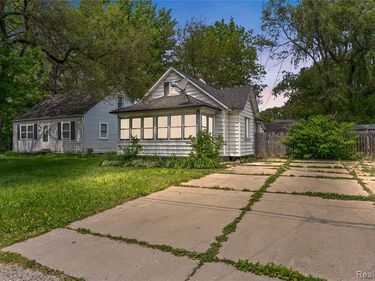 3120 Stratford Street, Flint, MI 48504