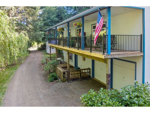6100 TEAL CREEK RD, Dallas, OR 97338