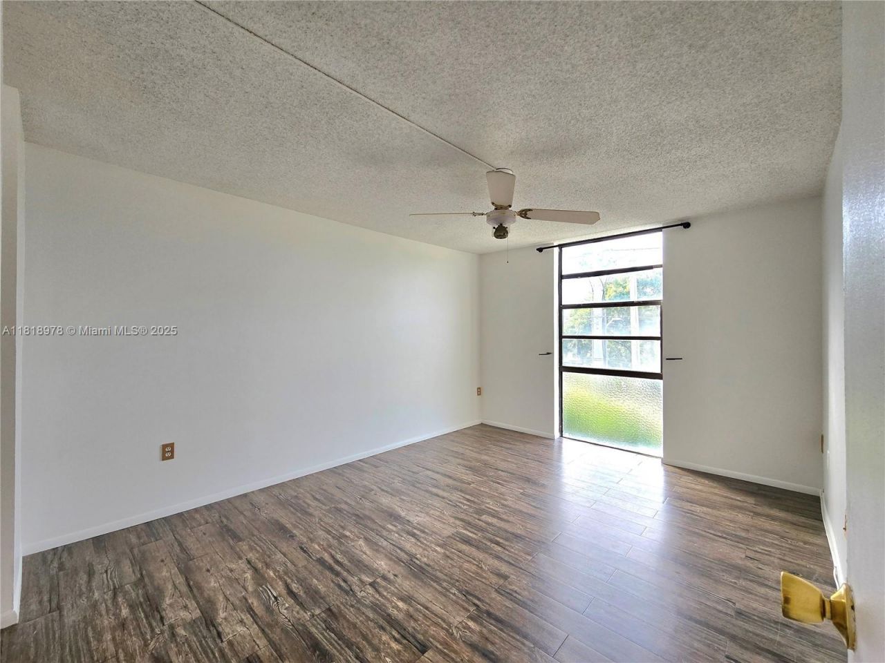 2500 NE 135th St, Unit B208, North Miami, FL 33181 Photo