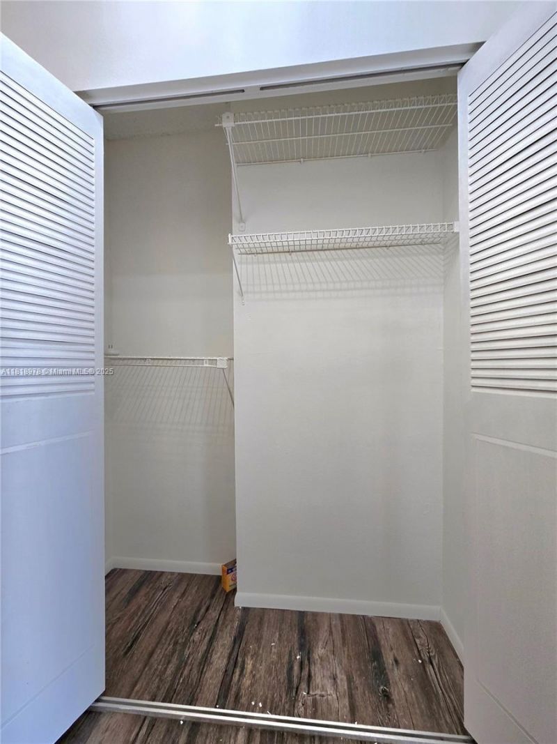 2500 NE 135th St, Unit B208, North Miami, FL 33181 Photo