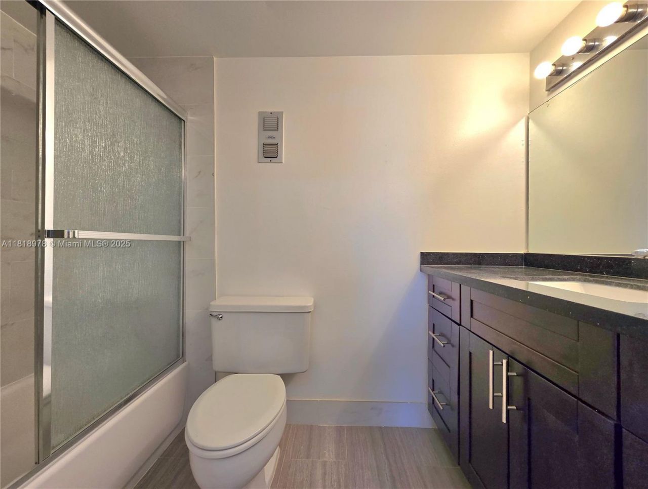 2500 NE 135th St, Unit B208, North Miami, FL 33181 Photo