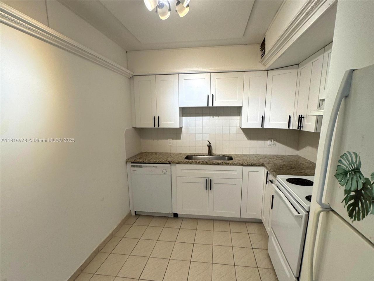 2500 NE 135th St, Unit B208, North Miami, FL 33181 Photo