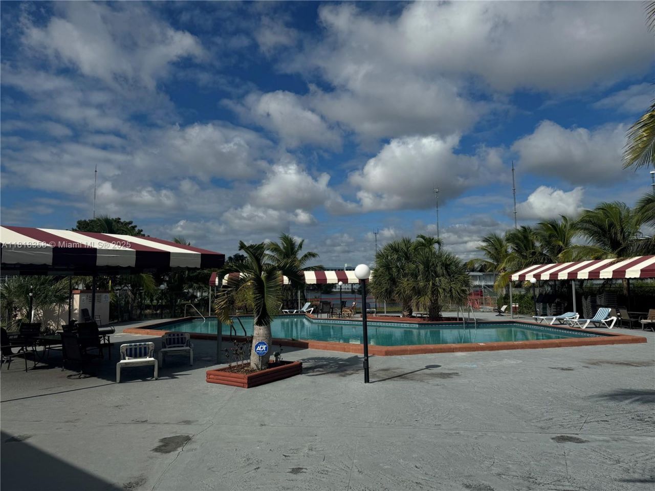 115 NE 202nd Ter, Unit M25, Miami Gardens, FL 33179 Photo