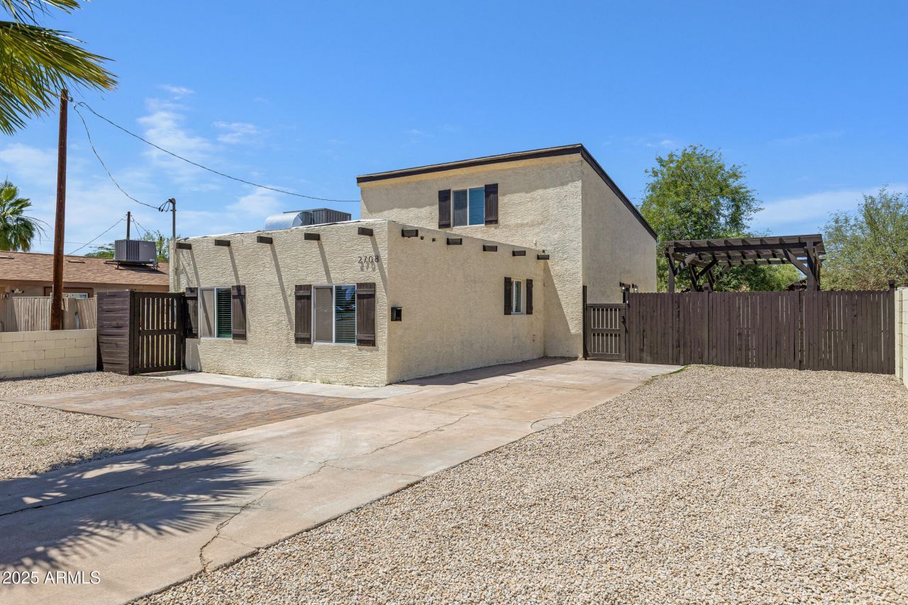 2708 E Roosevelt Street, Phoenix, AZ 85008 Main Photo